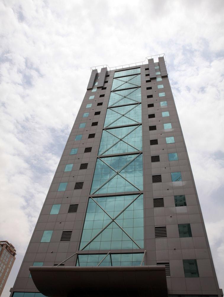 Swiss Spirit Hotel & Suites Metropolitan Riadh Exterior foto