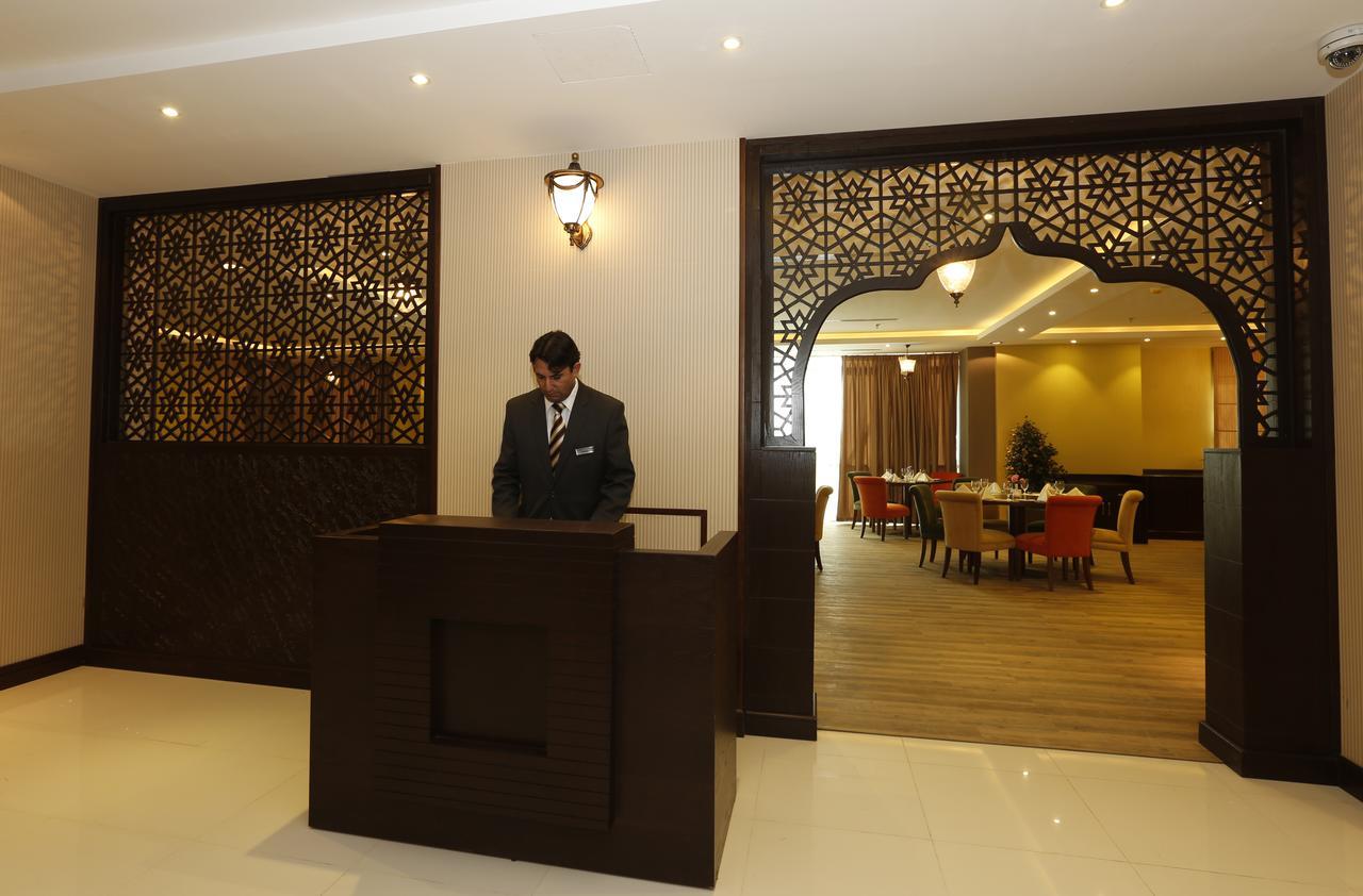 Swiss Spirit Hotel & Suites Metropolitan Riadh Exterior foto